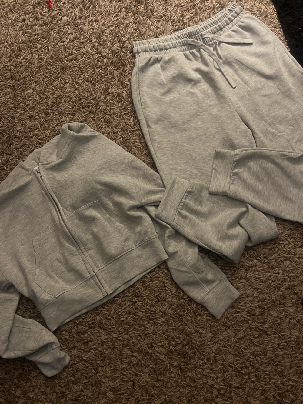 Grey Set - MEDIUM - Picture 2 of 5